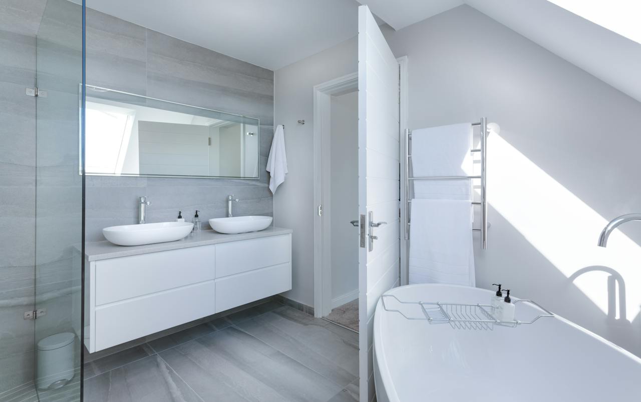 modern white bathroom