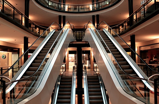 Escalators, metal. Image by Pixabay