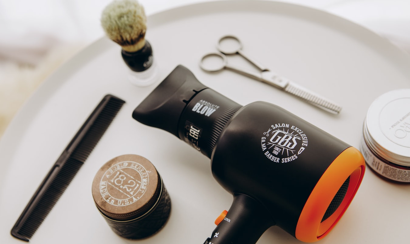Bunkbed in a room with 2 large windows